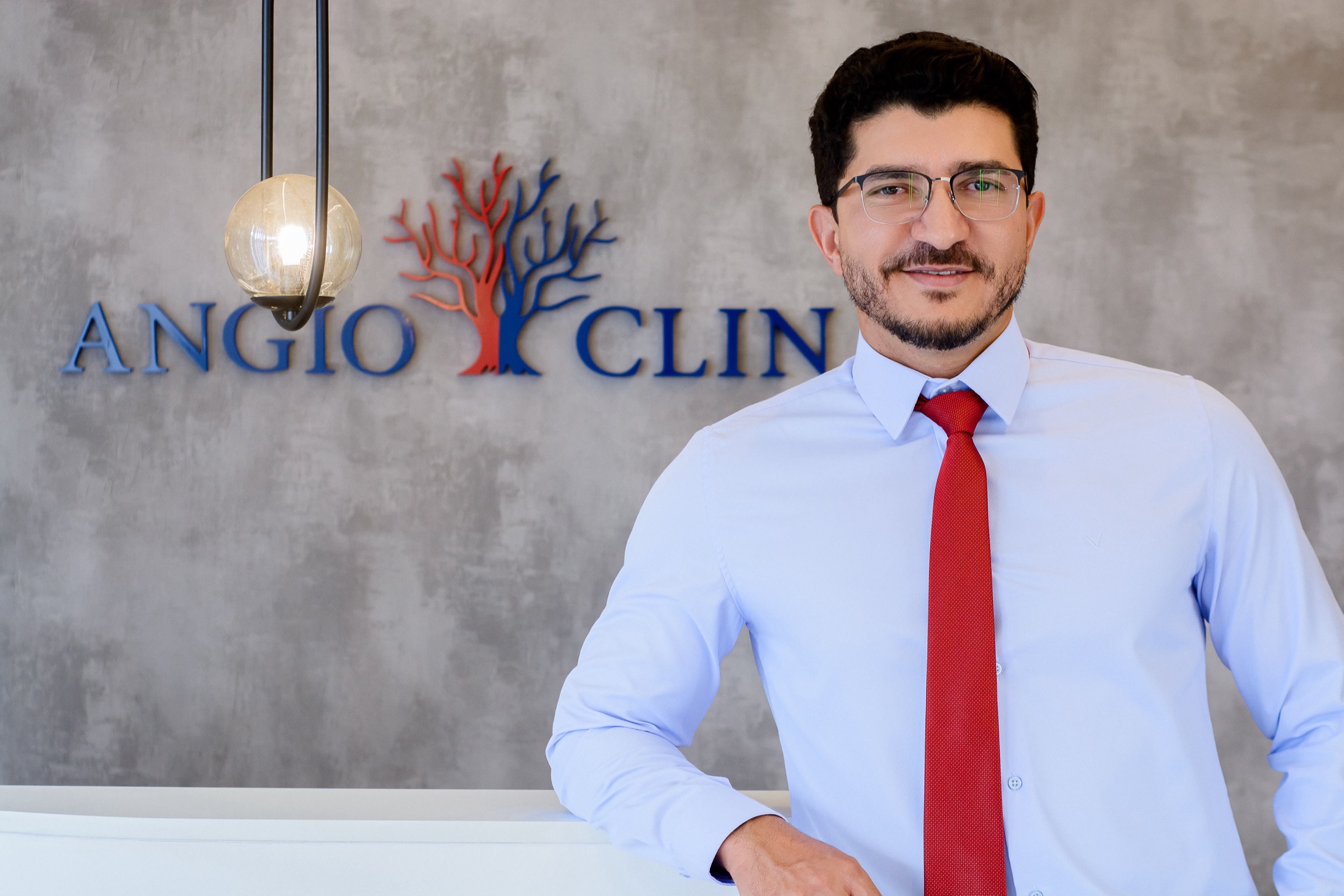 Dr. Oldack Miranda Neto, cirurgião vascular na Angioclin, em Camaçari - BA